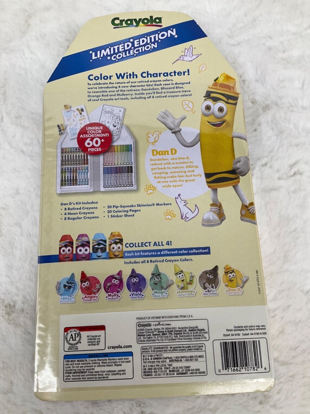2025 CRAYOLA Limited Edition Retired Colors Art Set New Release 60 Pieces Dan D - Picture 2 of 4